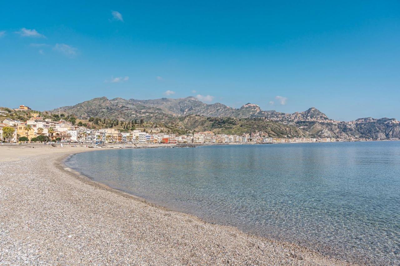 Naxos Bay Flat With Terrace 50 Meters From The Sea Leilighet Giardini Naxos Eksteriør bilde
