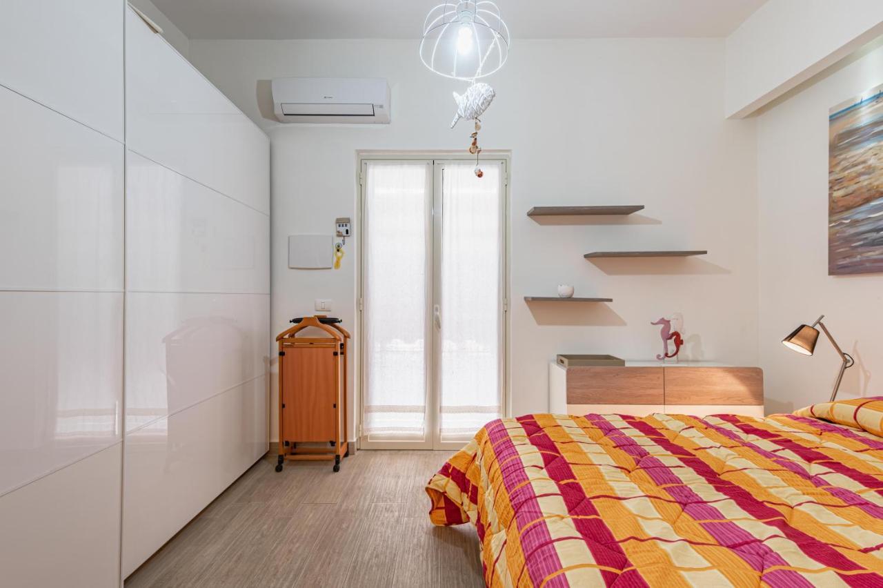 Naxos Bay Flat With Terrace 50 Meters From The Sea Leilighet Giardini Naxos Eksteriør bilde