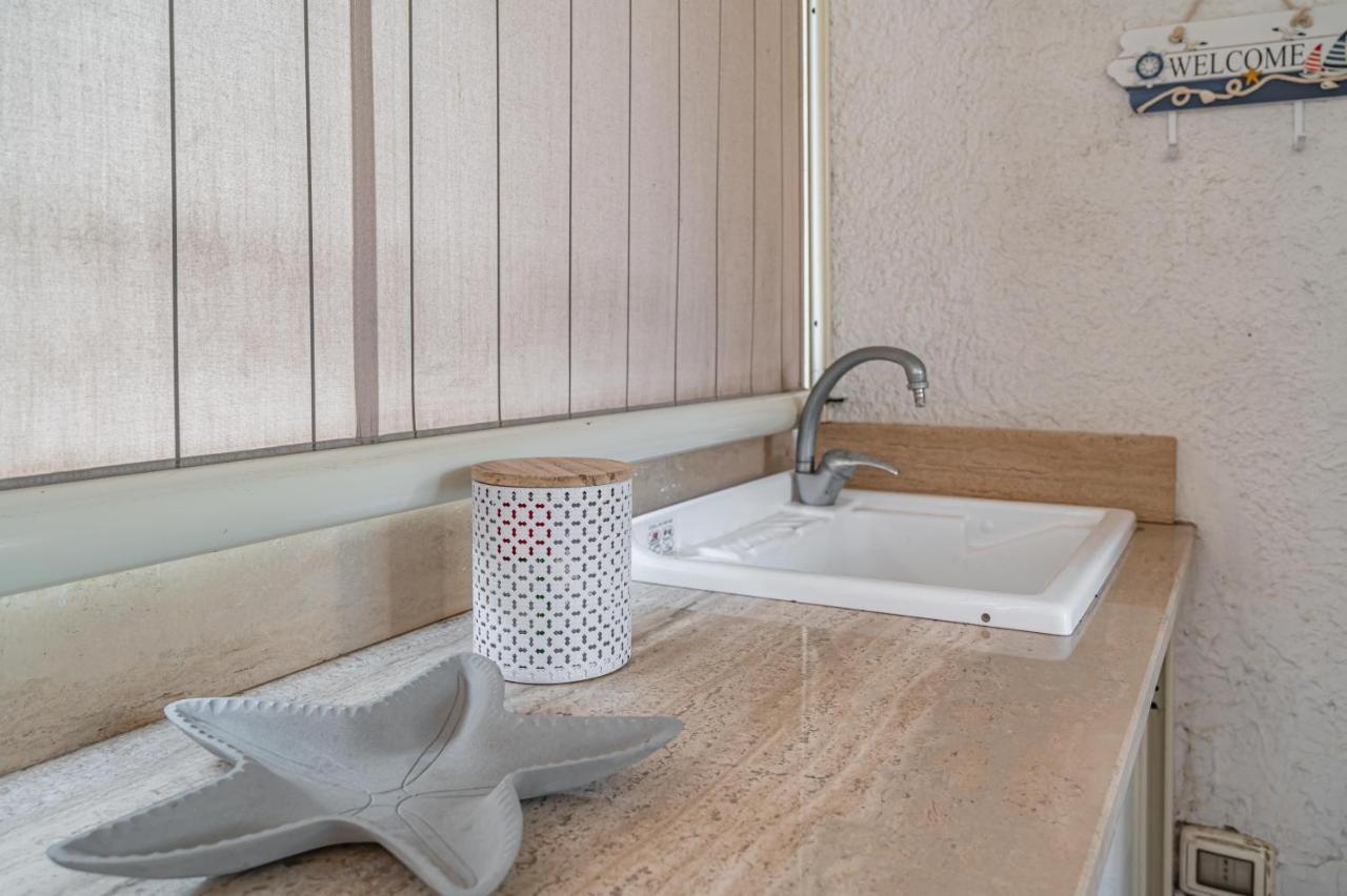 Naxos Bay Flat With Terrace 50 Meters From The Sea Leilighet Giardini Naxos Eksteriør bilde